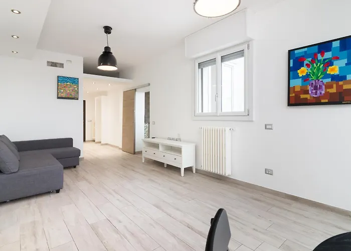 Nuovissimo Attico 17Esimo Piano, 10 Posti Letto