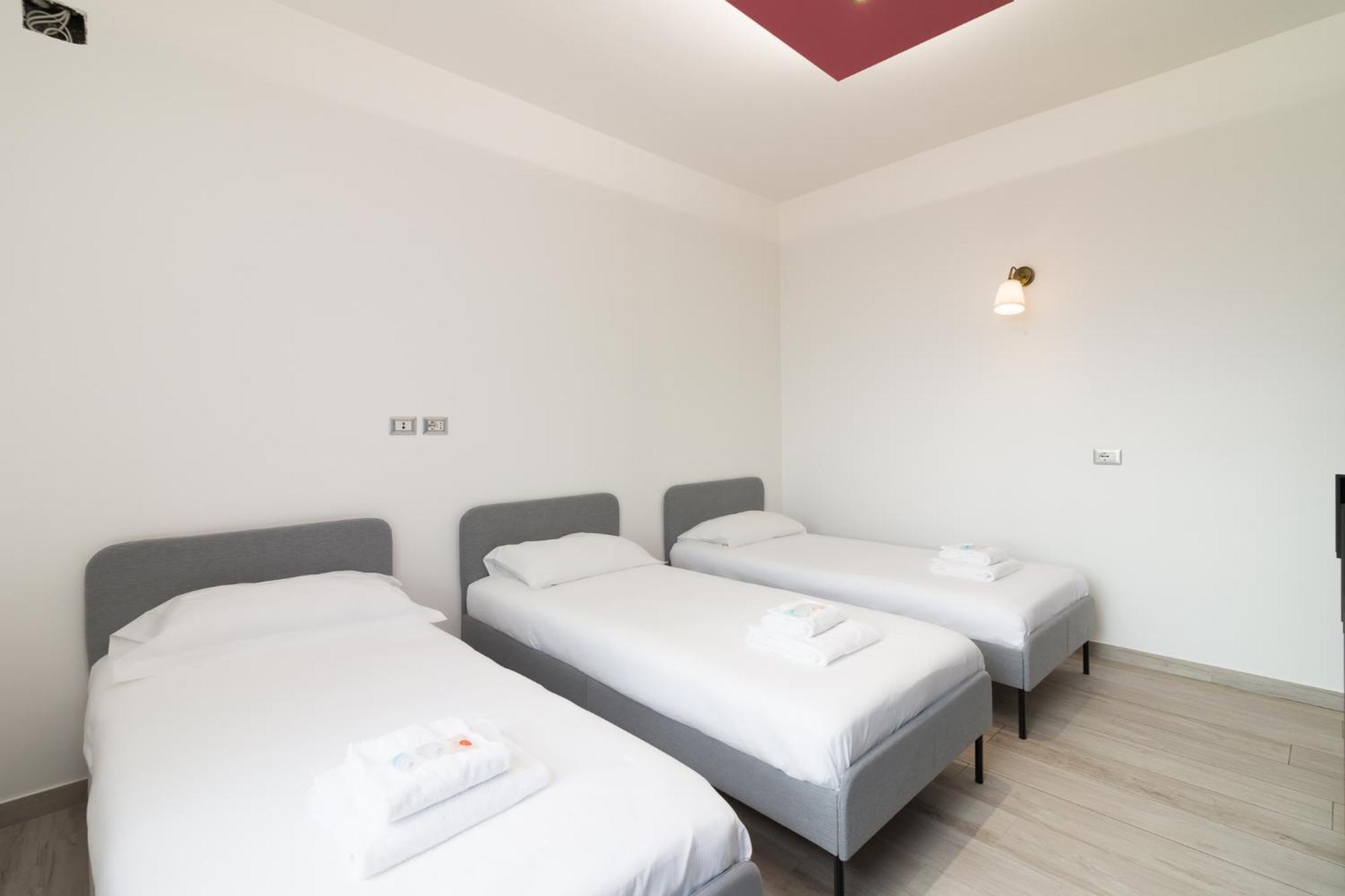 Appartement Nuovissimo Attico 17esimo Piano, 10 Posti Letto Milan