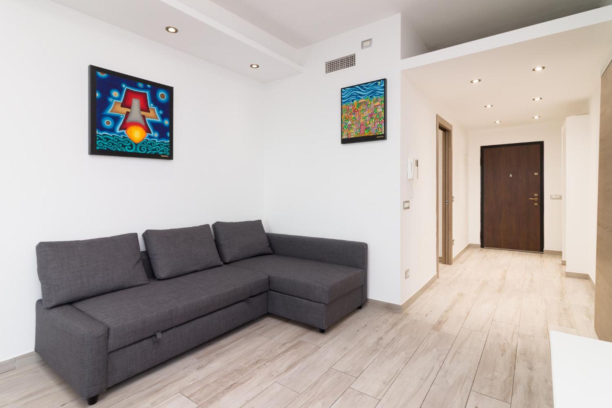Appartement Nuovissimo Attico 17esimo Piano, 10 Posti Letto *