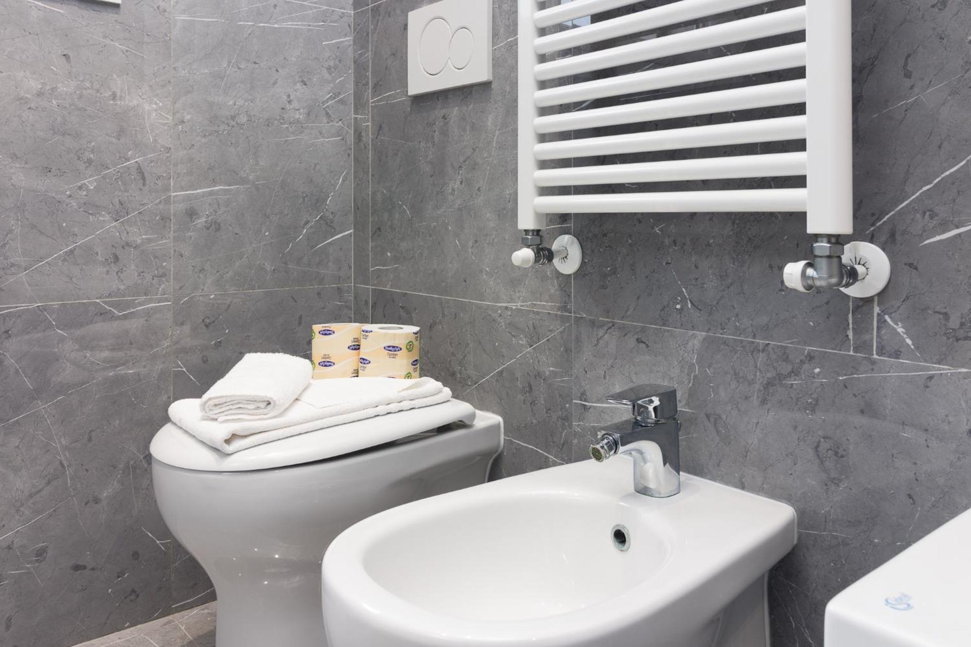 Nuovissimo Attico 17esimo Piano, 10 Posti Letto Appartement Milan
